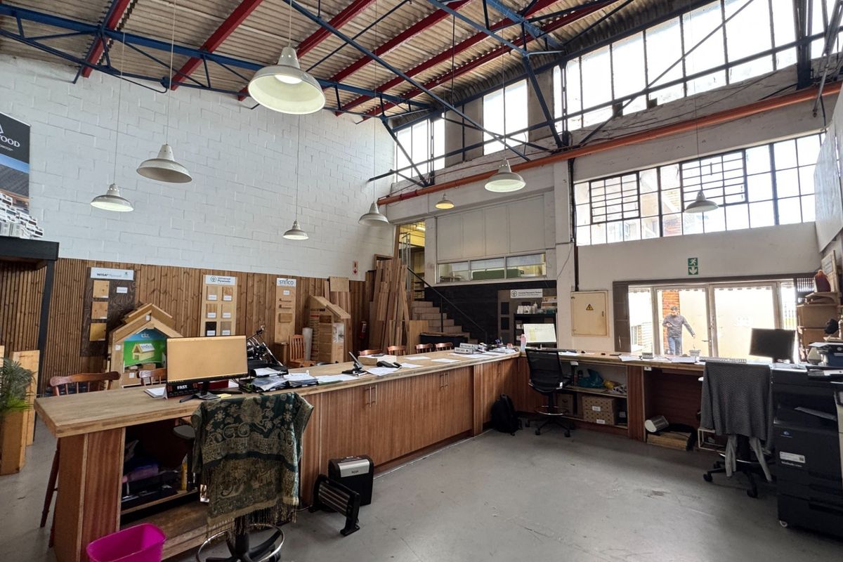 Prime  Located 2,900m2  Industrial Warehouse With Yard To Let in Epping Industrial, Cape Town - Photo 2