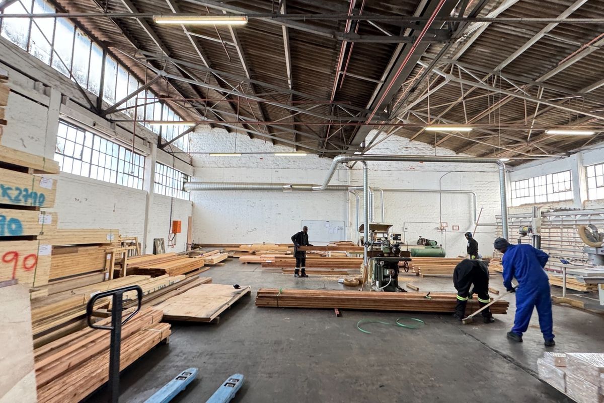 Prime  Located 2,900m2  Industrial Warehouse With Yard To Let in Epping Industrial, Cape Town - Photo 4