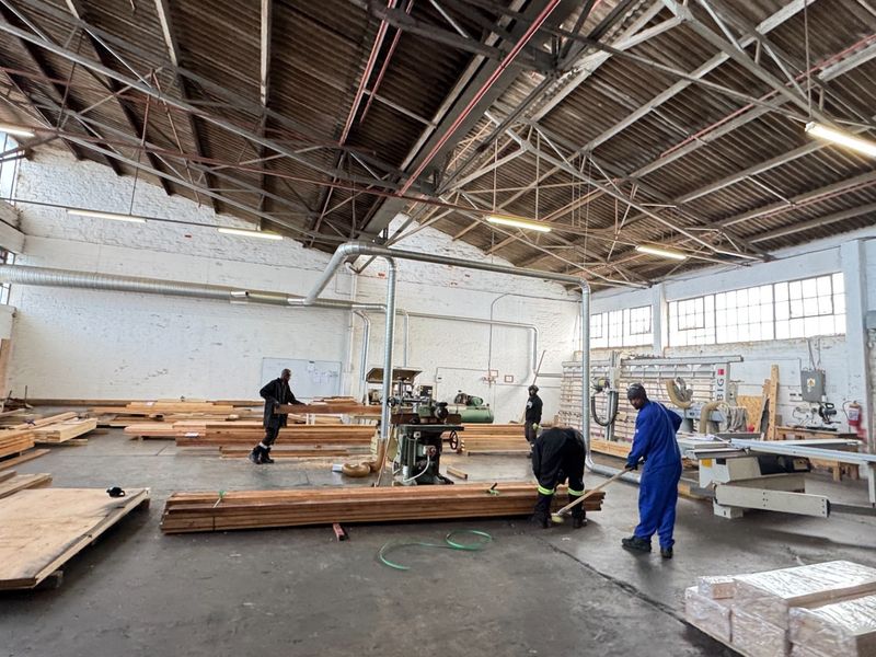 Prime  Located 2,900m2  Industrial Warehouse With Yard To Let in Epping Industrial, Cape Town - Photo 5
