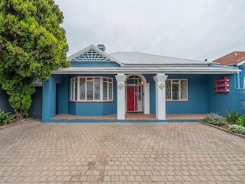 Beautiful free-Standing Character Home in the Heart of Observatory - Photo 1