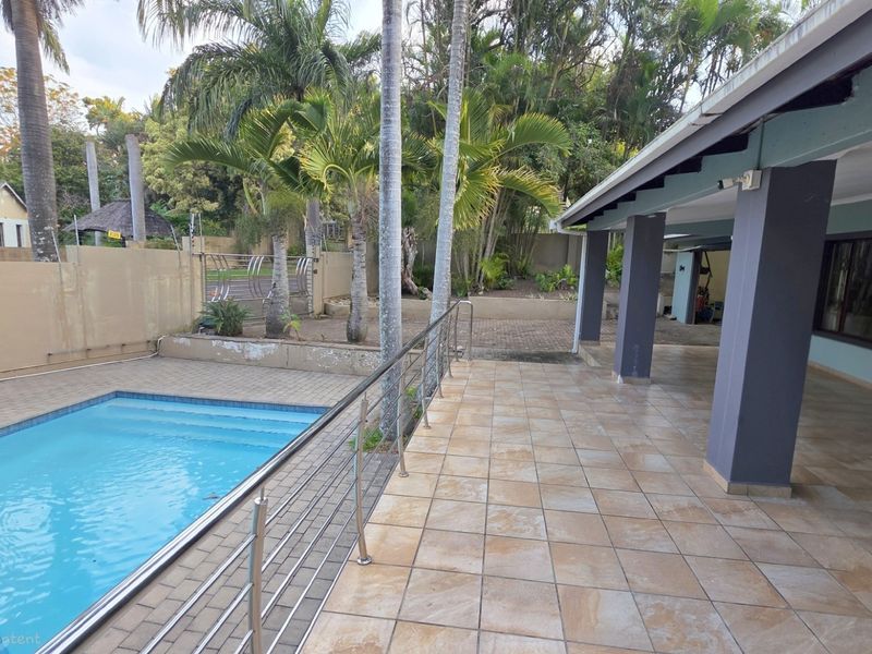 Beautiful 4 bedroom Home For Sale in Ramsgate,KwaZulu Natal - Photo 2