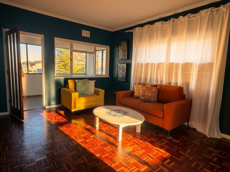 Sunny, Renovated Lock up and Go Apartment in Fish Hoek - Photo 3