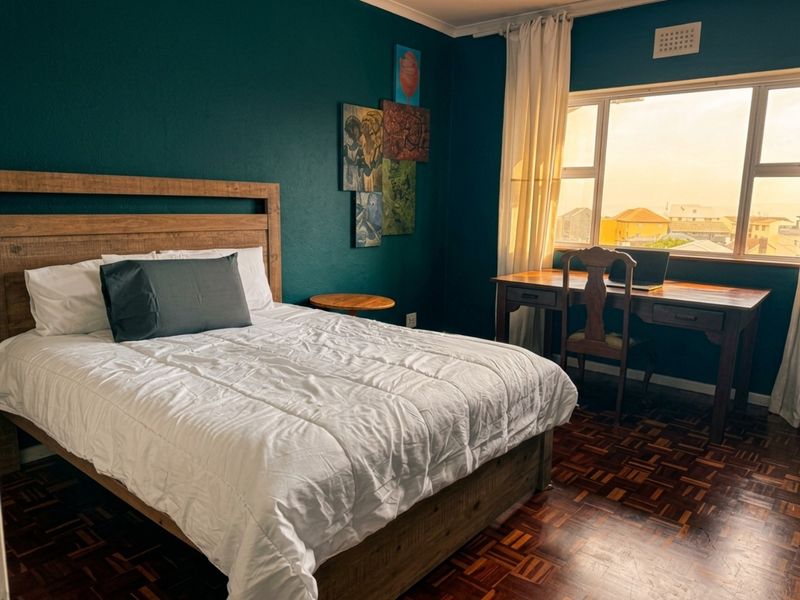 Sunny, Renovated Lock up and Go Apartment in Fish Hoek - Photo 10