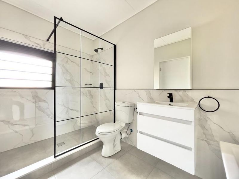 Apartment To Rent in Waterfall, Midrand - Photo 5