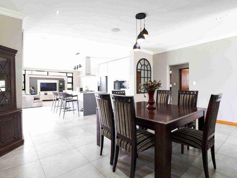House to Rent in Copperleaf Golf Estate - Photo 6