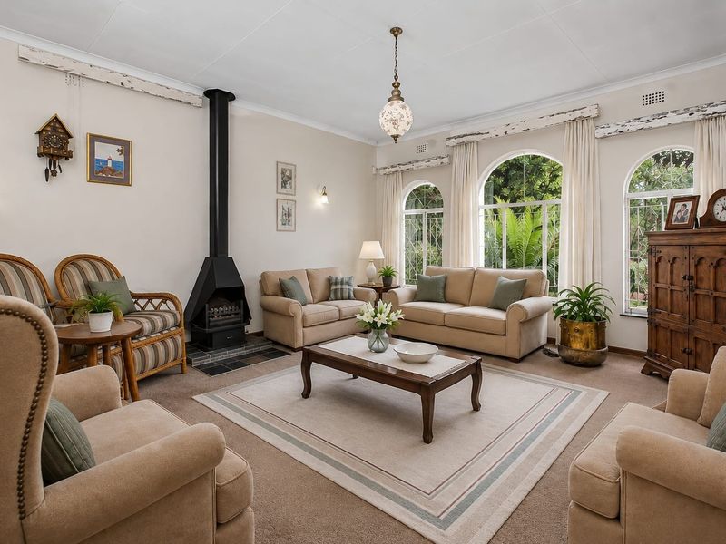 Spacious Family Home - A Rare Bargain for First-Time Buyers - Photo 9