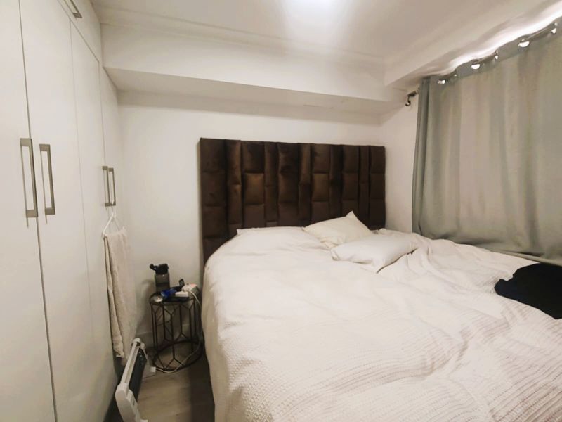 Mountain View Apartment For Sale in Zonnebloem, Cape Town - Photo 8
