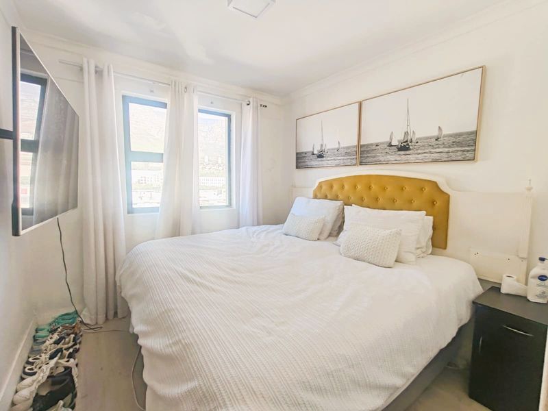 Mountain View Apartment For Sale in Zonnebloem, Cape Town - Photo 4