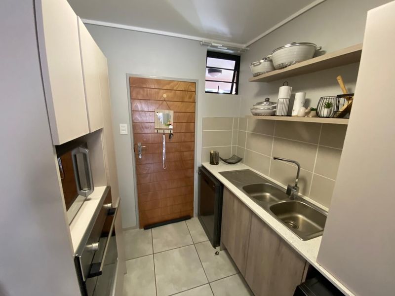 2 bedroom Apartment For Sale in Amberfield, Centurion - Photo 6