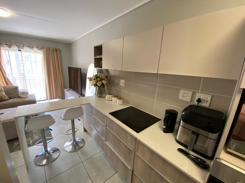 2 bedroom Apartment For Sale in Amberfield, Centurion - Photo 4