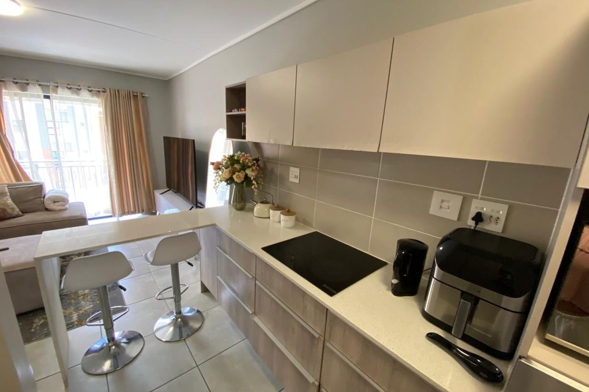 2 bedroom Apartment For Sale in Amberfield, Centurion - Photo 4