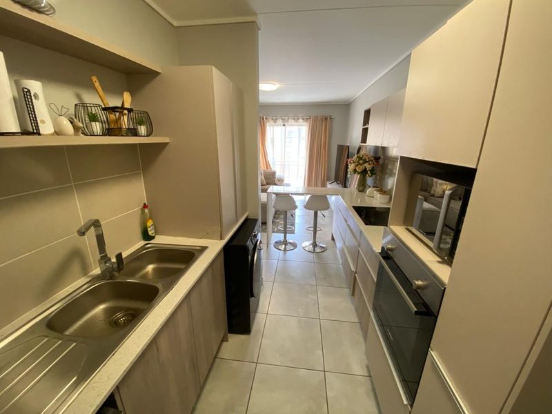 2 bedroom Apartment For Sale in Amberfield, Centurion - Photo 5