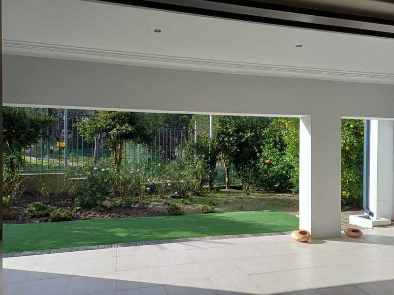 ELEGANT AND SPACIOUS 3 BEDROOMED HOME IN A PRESTIGIOUS RETIREMENT ESTATE - Photo 6