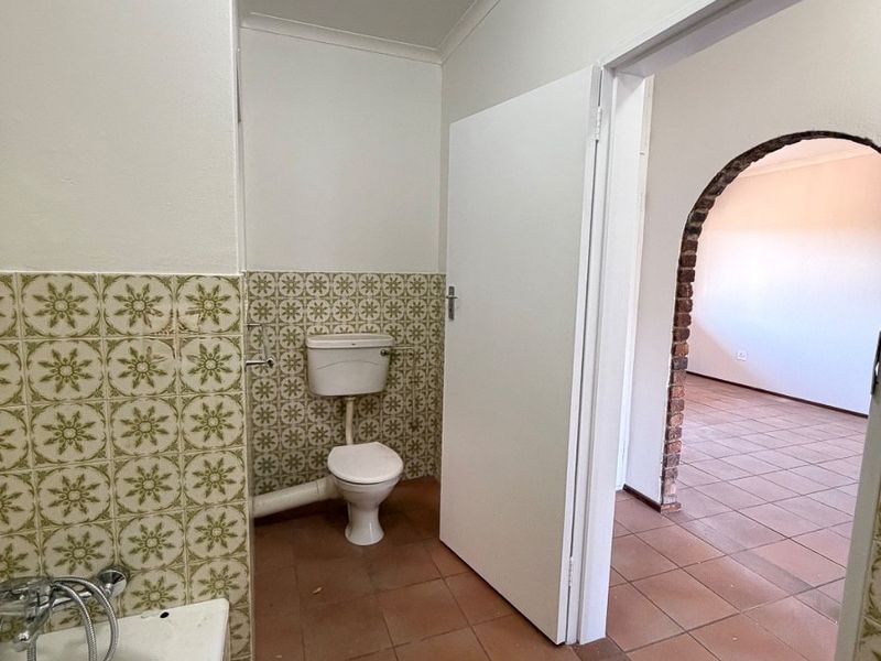 Perfect Lock-Up-and-Go 1 Bedroom with Private Balcony - Photo 9