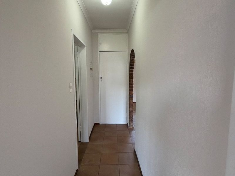 Perfect Lock-Up-and-Go 1 Bedroom with Private Balcony - Photo 7