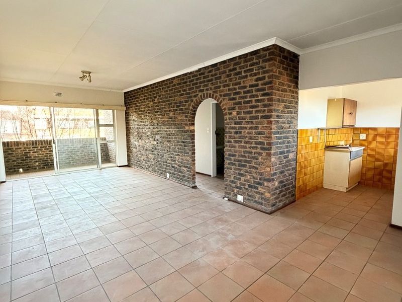 Perfect Lock-Up-and-Go 1 Bedroom with Private Balcony - Photo 5