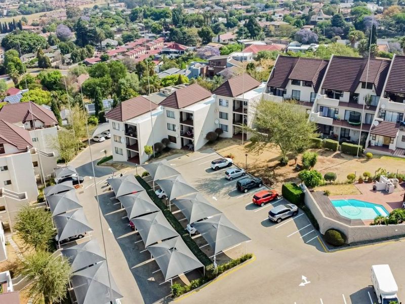Super 2 bedroom, 2 bathroom upstairs unit in Elephant Hills Estate - Photo 10