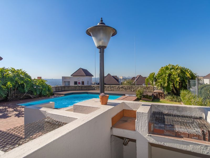 Super 2 bedroom, 2 bathroom upstairs unit in Elephant Hills Estate - Photo 4