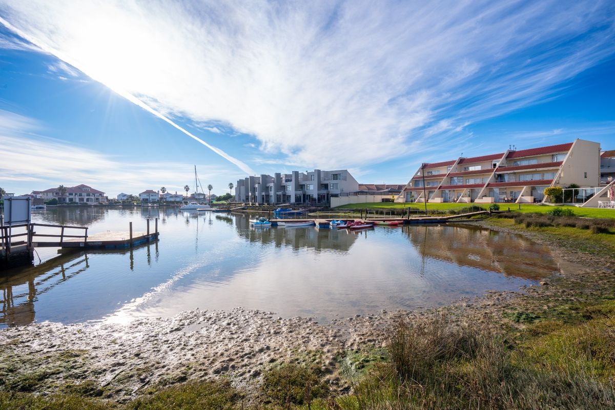 Townhouse For Sale in Port Owen, Velddrif - Photo 4