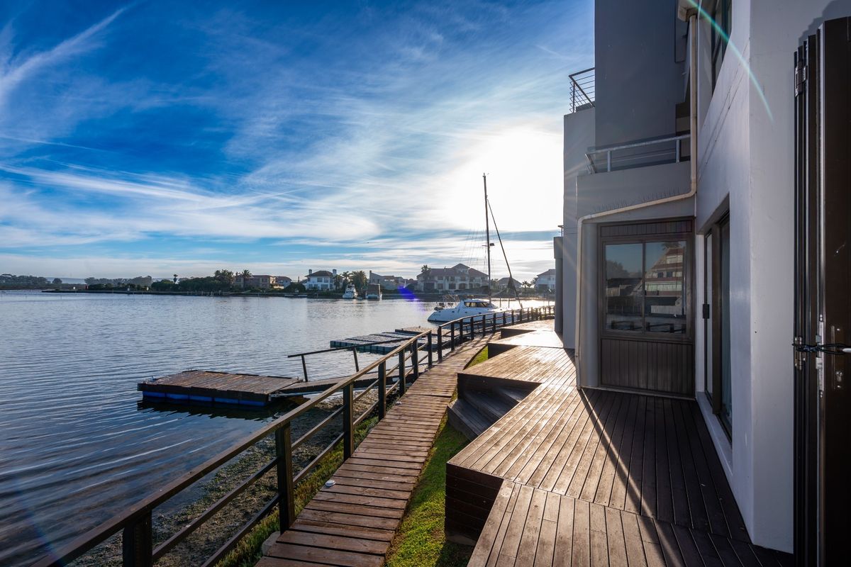 Townhouse For Sale in Port Owen, Velddrif - Photo 3