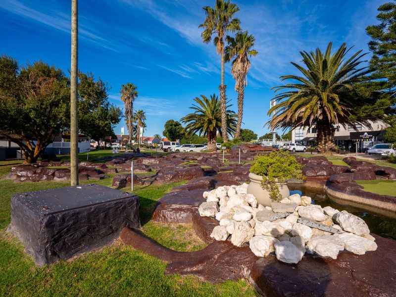 Townhouse For Sale in Port Owen, Velddrif - Photo 10