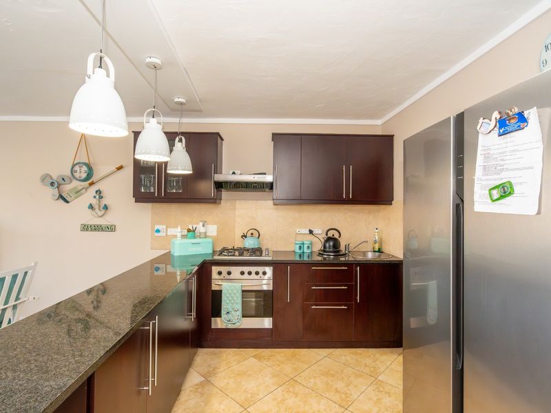 Townhouse For Sale in Port Owen, Velddrif - Photo 8
