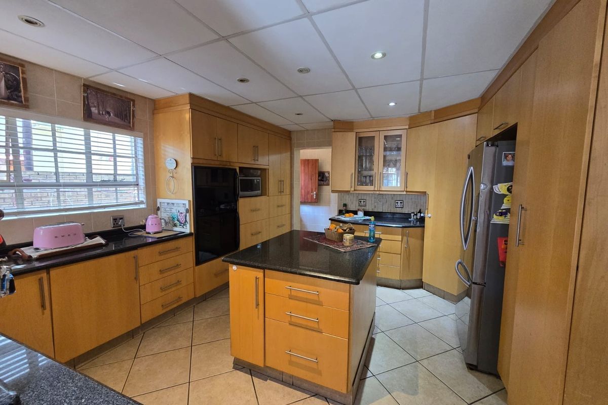 House For Sale in Montana Park, Pretoria - Photo 5