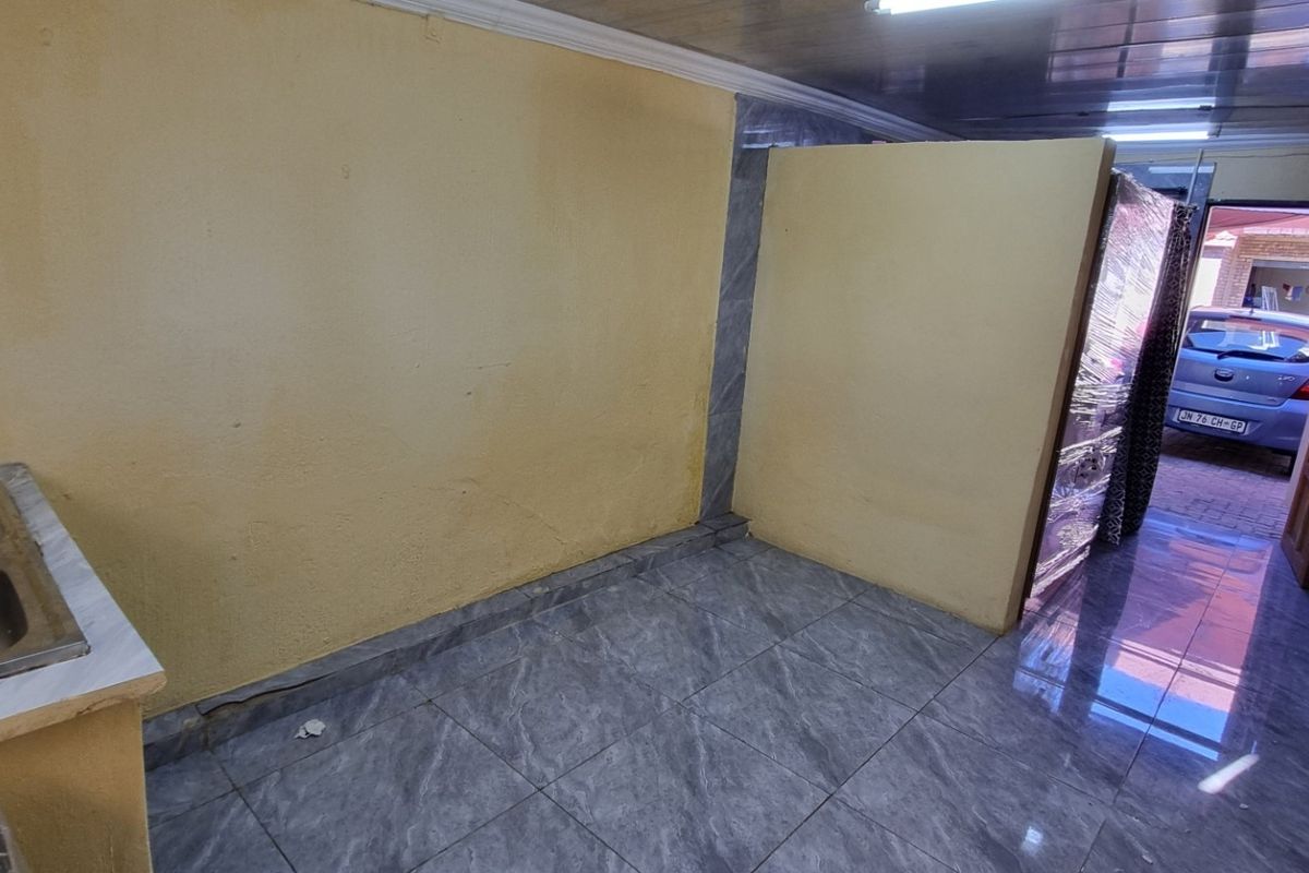 Apartment To Rent in Brits Central, Brits, North West - Photo 2