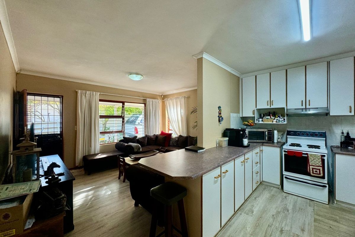 House To Rent in Twin Palms, Strand - Photo 3