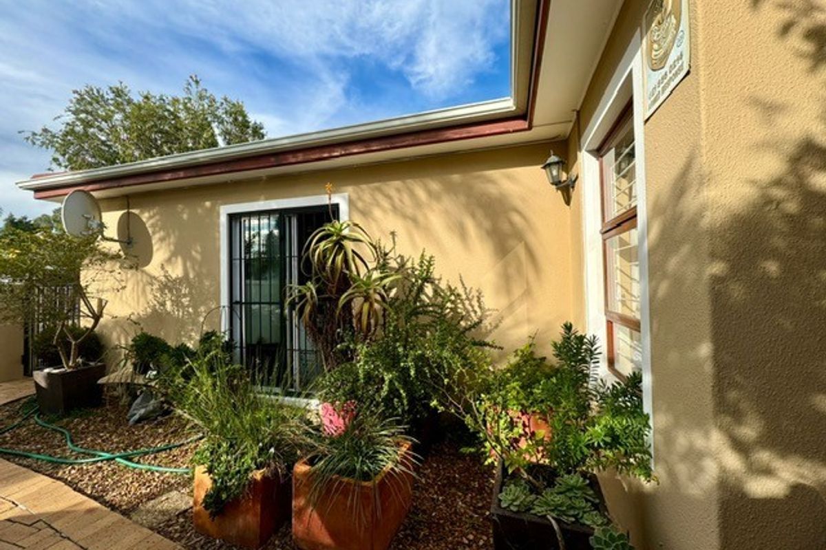 House To Rent in Twin Palms, Strand - Photo 5