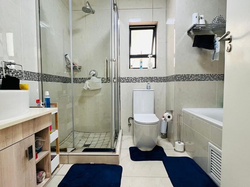 2 bed First floor apartment - Photo 10
