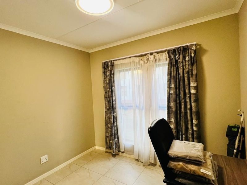 2 bed First floor apartment - Photo 8