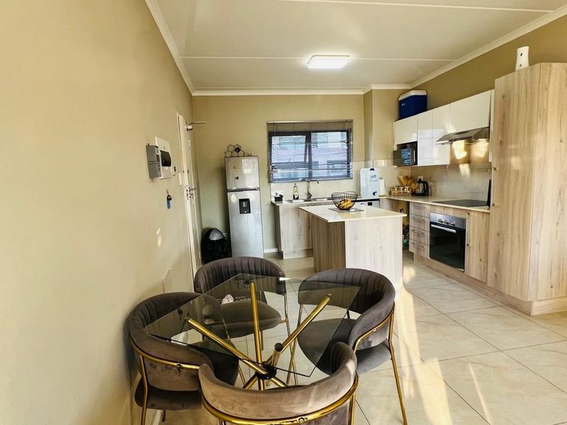 2 bed First floor apartment - Photo 3