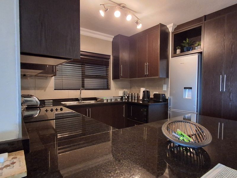 Wake Up Daily to Coastal Luxury Living - Photo 3