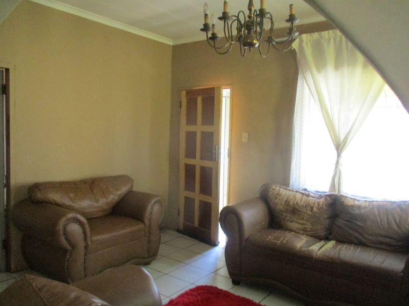House For Sale in Mamelodi, Pretoria - Photo 9