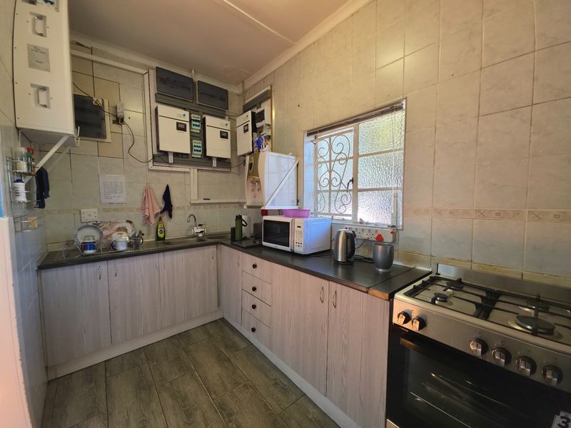 Commercial Space To Rent in Florida North, Roodepoort - Photo 9