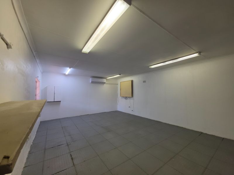 Commercial Space To Rent in Florida North, Roodepoort - Photo 2