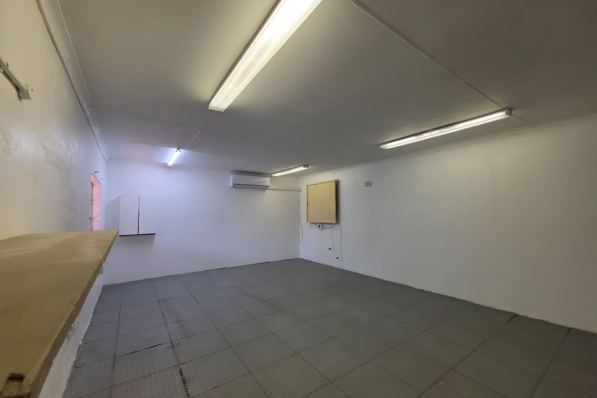 Commercial Space To Rent in Florida North, Roodepoort - Photo 2