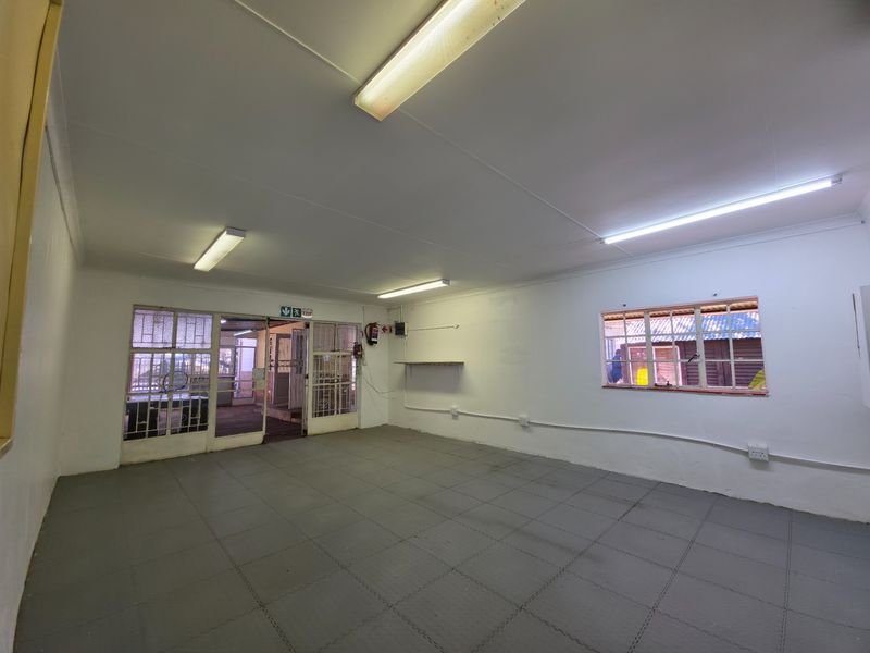 Commercial Space To Rent in Florida North, Roodepoort - Photo 3