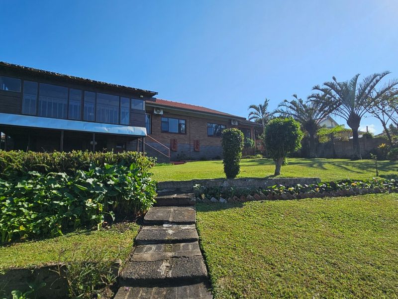 Spacious Family Home with Sea Views and Separate Flatlet - Photo 2