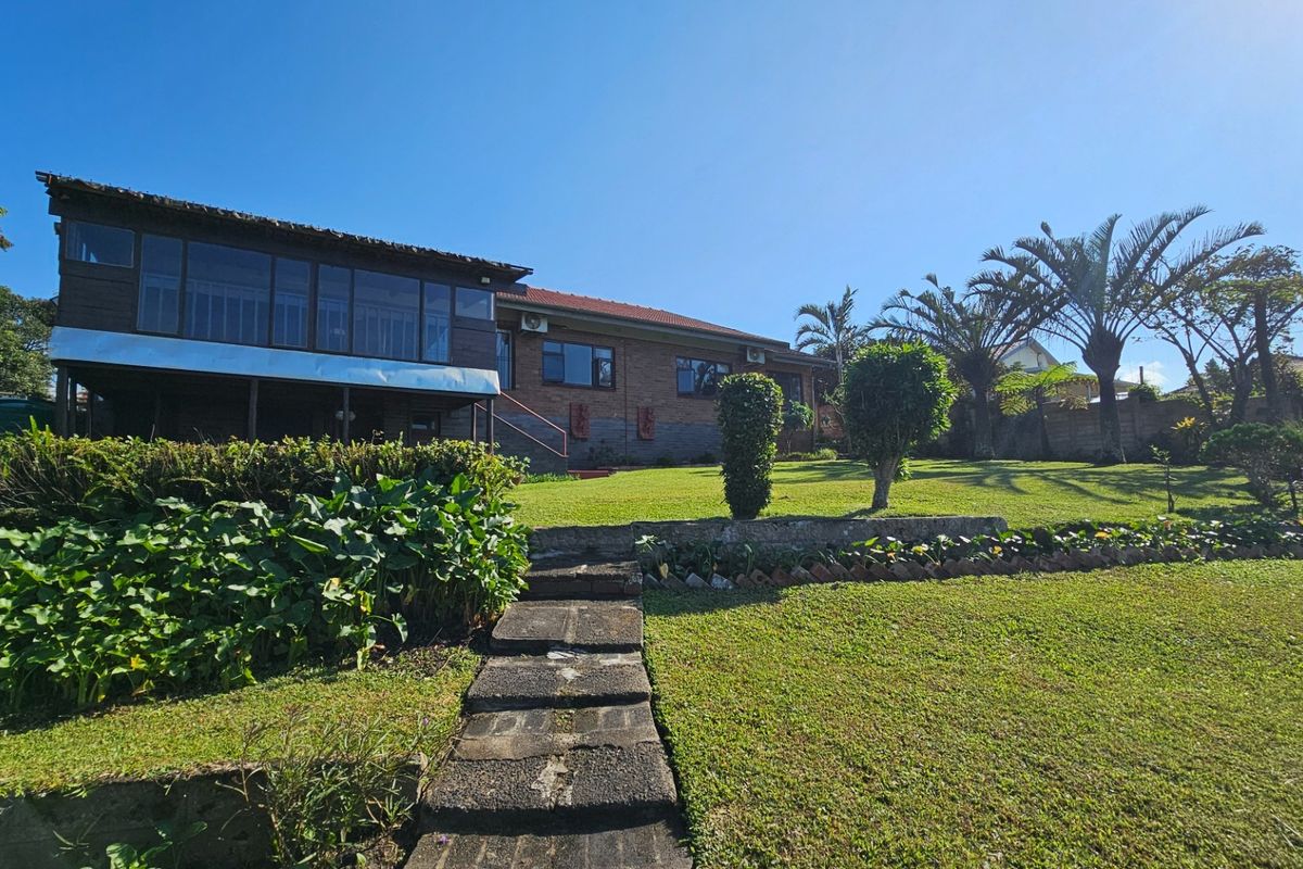 Spacious Family Home with Sea Views and Separate Flatlet - Photo 2
