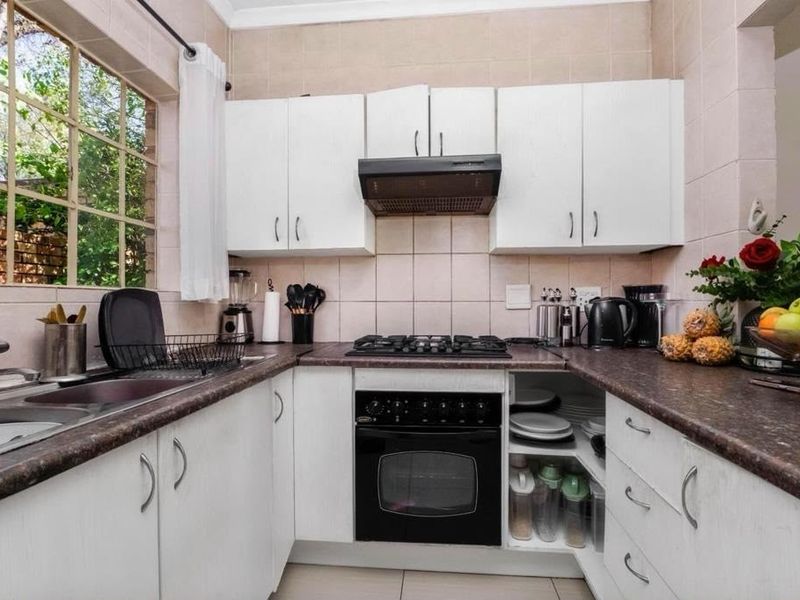 TOWNHOUSE FOR SALE IN BELLAIRSPARK-NORTHRIDING - Photo 6