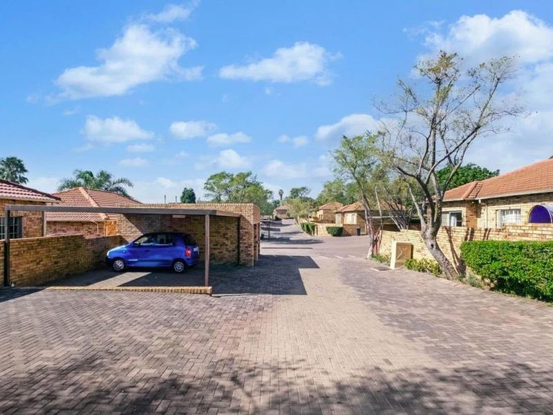 TOWNHOUSE FOR SALE IN BELLAIRSPARK-NORTHRIDING - Photo 10