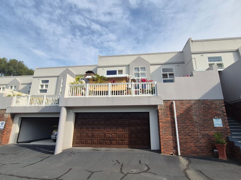 Stunning Coastal Complex For Sale in Amanzimtoti, KwaZulu Natal - Photo 2