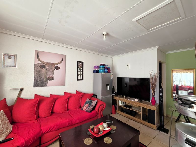 Affordable 2 Bedroom Home in Mahube Valley - Perfect for First-Time Buyers - Photo 6