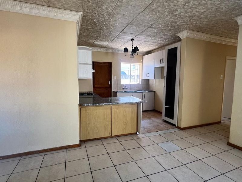 House To Rent in Bendor, Polokwane - Photo 2