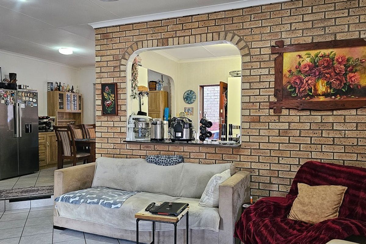 Townhouse For Sale in Margate, KwaZulu Natal - Photo 5