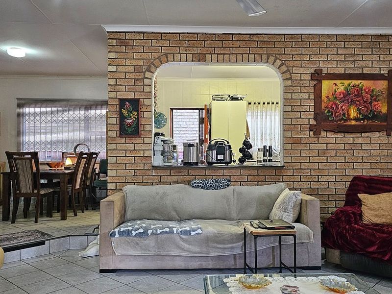 Townhouse For Sale in Margate, KwaZulu Natal - Photo 9