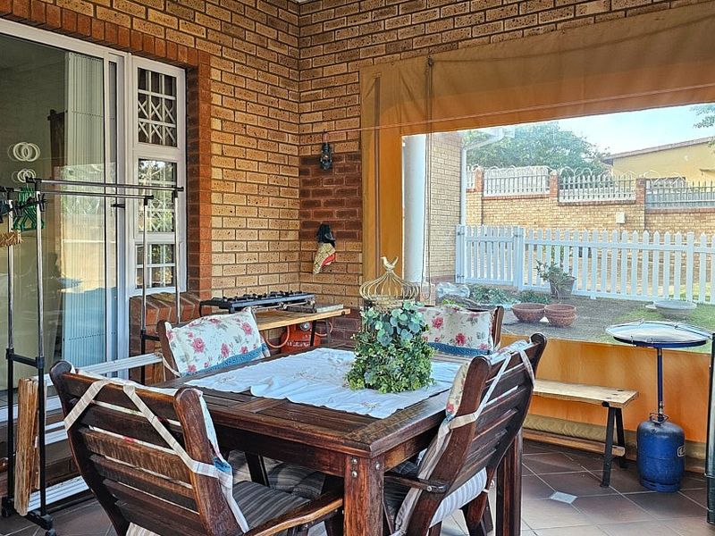 Townhouse For Sale in Margate, KwaZulu Natal - Photo 4