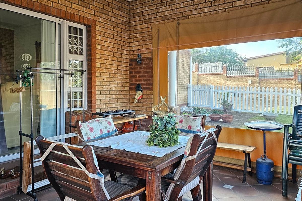 Townhouse For Sale in Margate, KwaZulu Natal - Photo 4